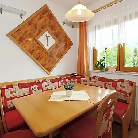 فندق In Tyrol With Valley Nearby 2*